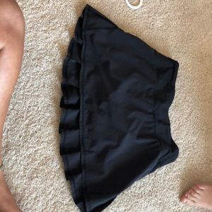 Black lululemon skirt